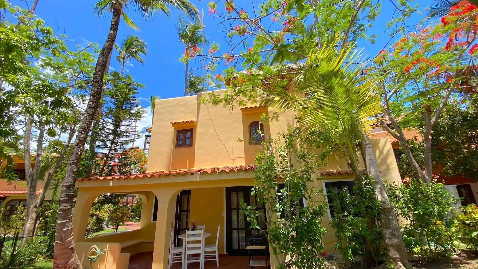 Aparthotel Tropical Suites And Villas - Los Corales Beach - Great Location With Many Restaurants Punta Cana