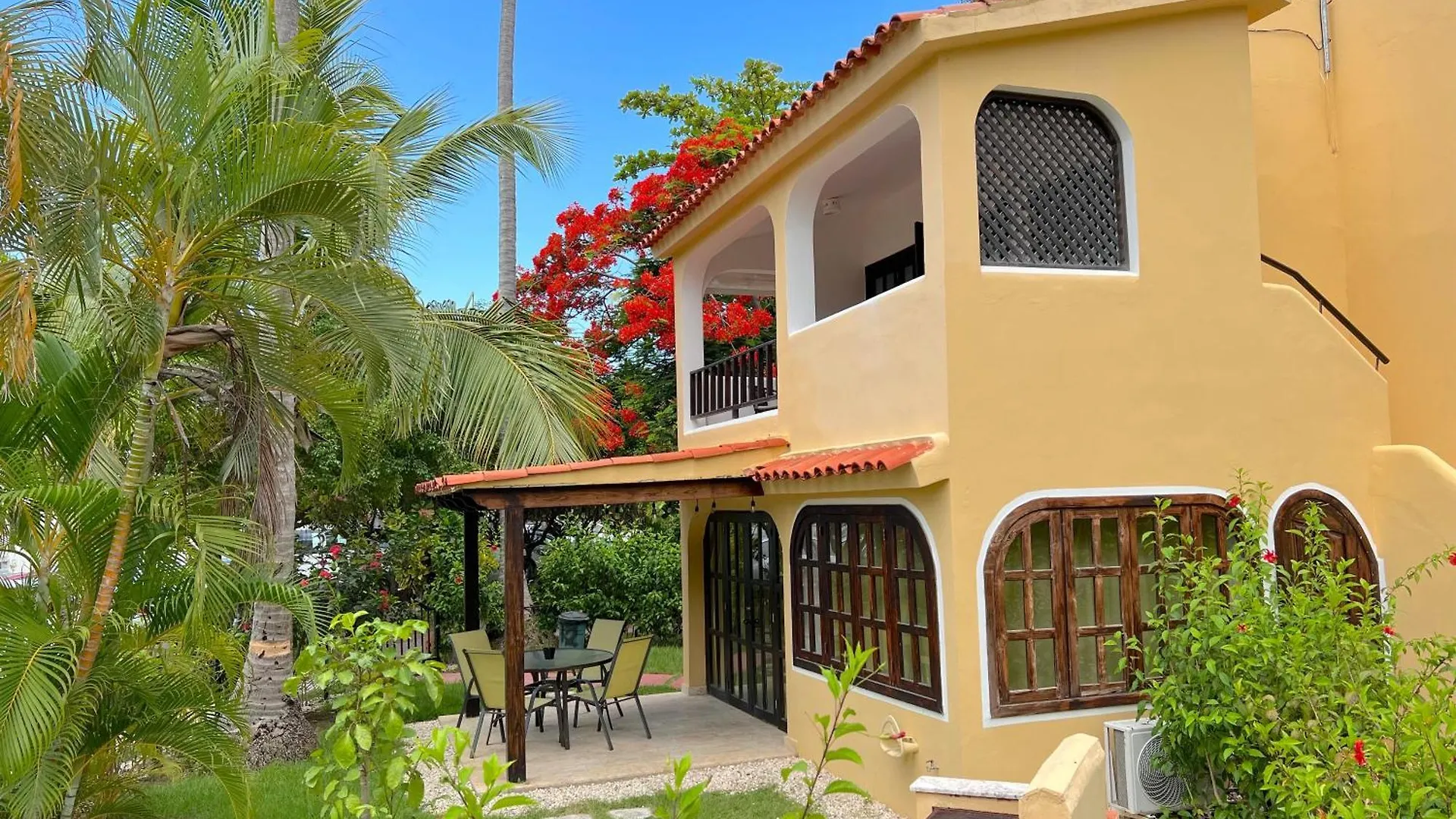 Tropical Suites And Villas - Los Corales Beach - Great Location With Many Restaurants Punta Cana 5*,